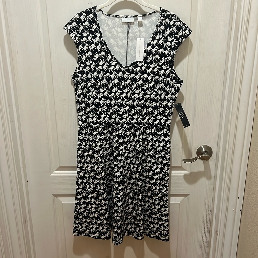 New York & Company black and white elephant dress size large.